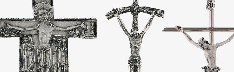Kruzifixe und Kreuze aus Metall