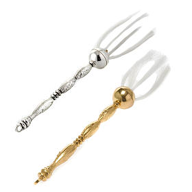 Aspergill, Weihwasserflaschen, Weihwasserkessel: Aspergill, Silberfarbenes oder goldfarbenes Messing