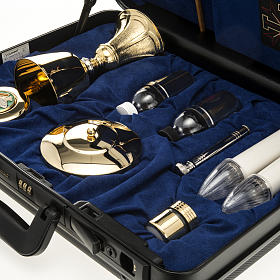 Valigie per la celebrazione: Valigietta interno blu Valigie per la celebrazione: Valigietta interno blu