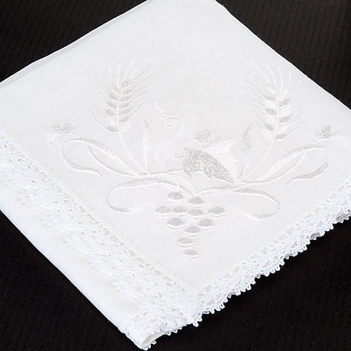 Llinens set for liturgy 3