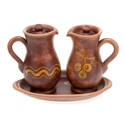 Ceramic amphora cruet set 4