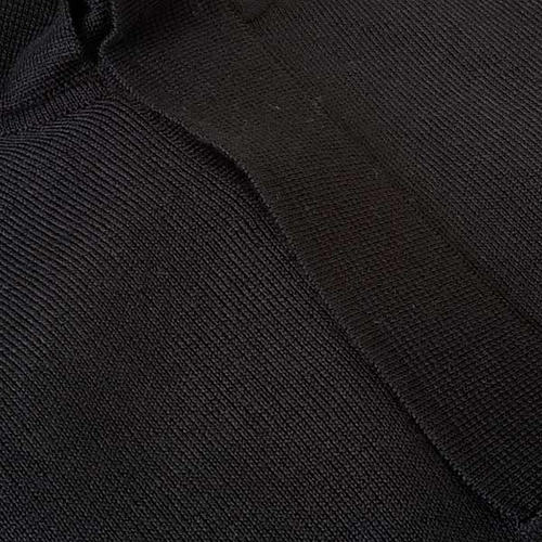 Bluza polo z kołnierzykiem pod koloratkę czarna dzianina 3