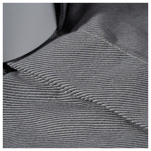 Collarhemd mit Langarm aus leicht zu bügelnden Baumwoll-Polyester-Mischgewebe mit Diagonalmuster in der Farbe Grau Cococler 4