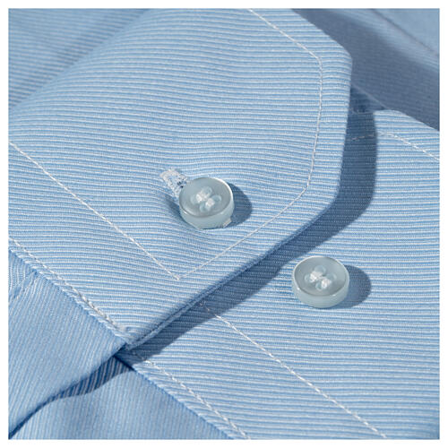 Collarhemd mit Langarm aus leicht zu bügelnden Baumwoll-Polyester-Mischgewebe mit Diagonalmuster in der Farbe Hellblau Cococler 4