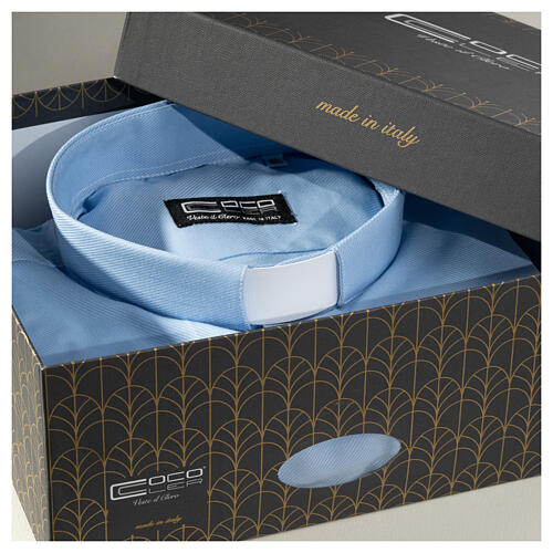 Collarhemd mit Langarm aus leicht zu bügelnden Baumwoll-Polyester-Mischgewebe mit Diagonalmuster in der Farbe Hellblau Cococler 5