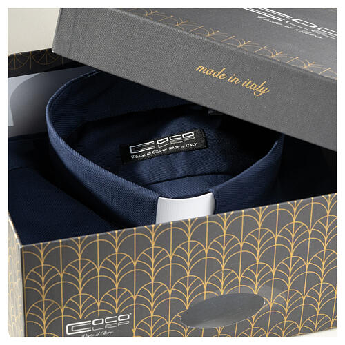 Collarhemd mit Langarm aus leicht zu bügelnden Baumwoll-Polyester-Mischgewebe mit Diagonalmuster in der Farbe Blau Cococler 6