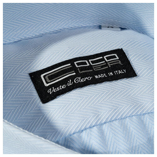 Collarhemd mit Langarm aus leicht zu bügelnden Baumwoll-Polyester-Mischgewebe mit Fischgrätenmuster in der Farbe Hellblau Cococler 3