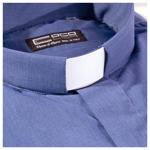 Short sleeved shirt, clergy collar, blue fil à fil fabric Cococler 2