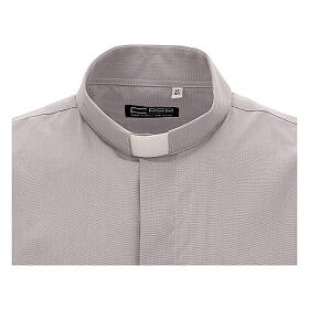 Short sleeved shirt, clergy collar, light grey fil à fil fabric