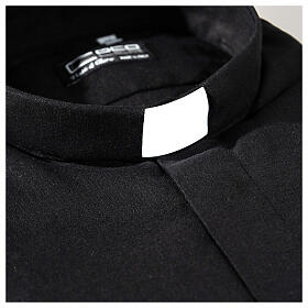 Koszula Cococler, mieszany len, czarna, kołnierzyk clergy, długi rękaw