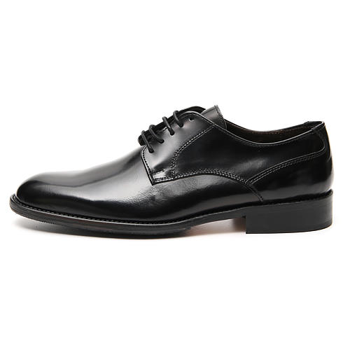 Shoes in polished real black leather 1