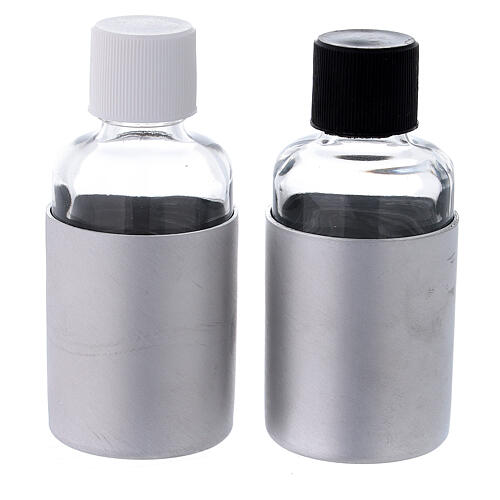 Glass cruets of 30 ml with artificial black leather bag 7