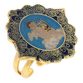 Ring with enammeled medal, angel with lyre, light blue background