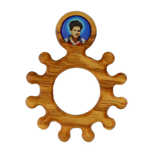 Zehner aus Olivenholz Carlo Acutis 1