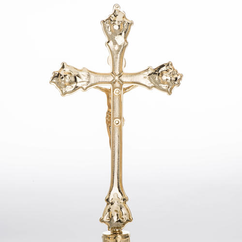 Candelabros y cruz para altar dorado 6