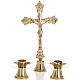 Candelabros y cruz para altar dorado s1