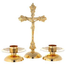 Kerzenleuchter und Kreuz Garnitur für Altar Messing