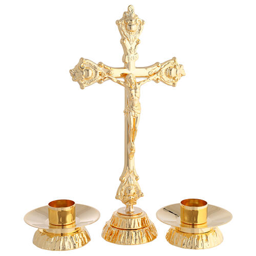 Completo para altar, candelabro y cruz en latón 1