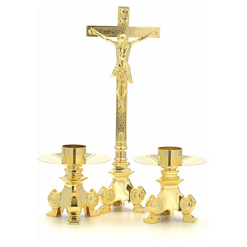 Cruz y candelabros para altar de latón 4