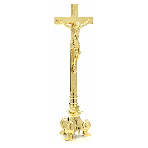 Cruz y candelabros para altar de latón 2