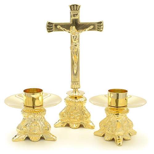 Altar set with crucifix and candle holders 4