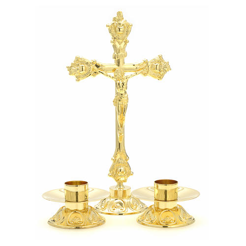 Croix d'autel et chandeliers bases décorées 4