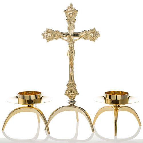 Altar cross and candle holders in brass, 3 pieces 1