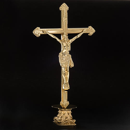 Altar cross with 2 candle holders in brass 6