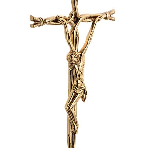Crucifixo de mesa estilizado latão 4