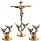 Cruz de mesa y candelabros con ángeles, en bronce fundido s1