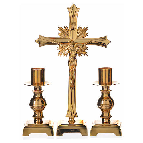 Zestaw ołtarzowy krzyż i dwa świeczniki pozłacany mosiądz 1