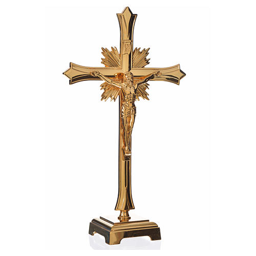 Altar set with crucifix and 2 candlesticks in gold-plated brass 2