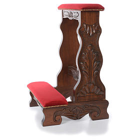 Kneeler in hand-carved beechwood with velvet
