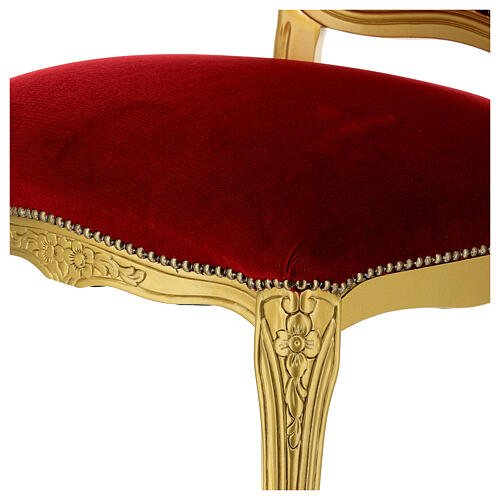 Silla de madera de nogal estilo barroco acabado pan de oro y terciopelo rojo 4