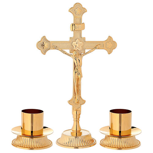 Altarset aus Kreuz und Leuchtern aus vergoldetem Messing 1