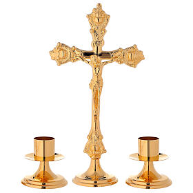 Altarset aus Kreuz und Leuchtern aus vergoldetem Messing mit glattem Sockel