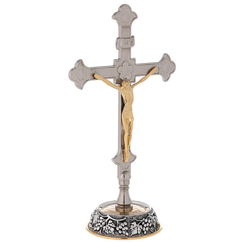 Crucifixo e castiçais de altar latão dourado e prateado base uvas e folhas 7