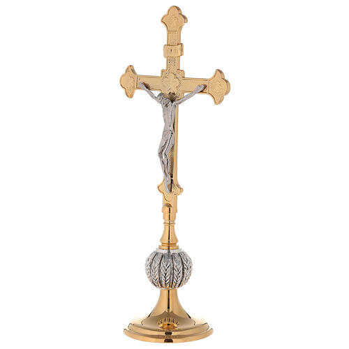 Altarkreuz und Altarleuchter aus vergoldetem Messing (24 Karat) mit Ährenverzierungen auf den Knoten 4