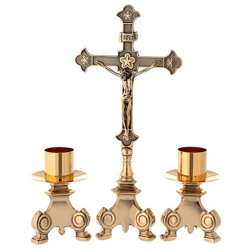 Altar cross with candlesticks in golden brass 33.5 cm 1
