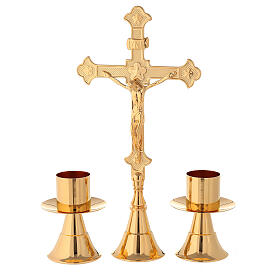 Altarset aus Kreuz und zwei Leuchtern aus glänzendem vergoldetem Messing, 30 cm