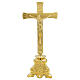 Crucifijo de altar con base antigua, acabado en oro, altura de 27 cm s1