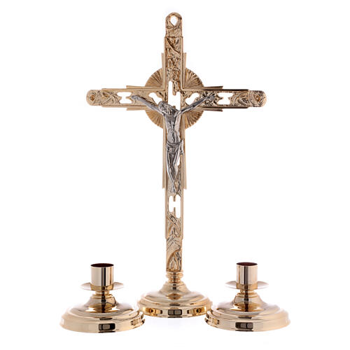 Conjunto altar crucifixo bicolor castiçais latão 1
