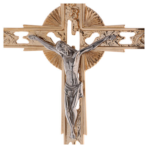 Two-tone crucifix altar set with brass candlesticks 4