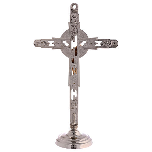 Conjunto altar dois castiçais cruz bicolor latão 7