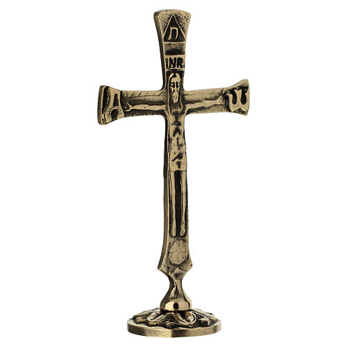 Cruz Neocatecumenal latón dorado 24q base 15 cm 2