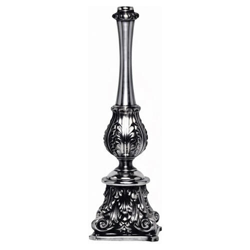 Altarkreuz aus silberfarbenem Metall im barocken Stil mit Akanthusdekor – 77 cm 3