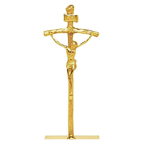 Krucyfiks na mensę ołtarzową – mosiądz złocony, podstawa z aniołami, 32 cm 2
