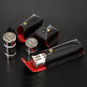 Etui z posrebrzanymi naczynkami na Oleje Święte s3