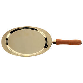 Communion plate in brass with wooden handle