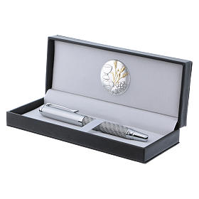 Bomboniere sacre e ricordini: Astuccio con placca alluminio grano, calice, spiga, uva e penna roller argento